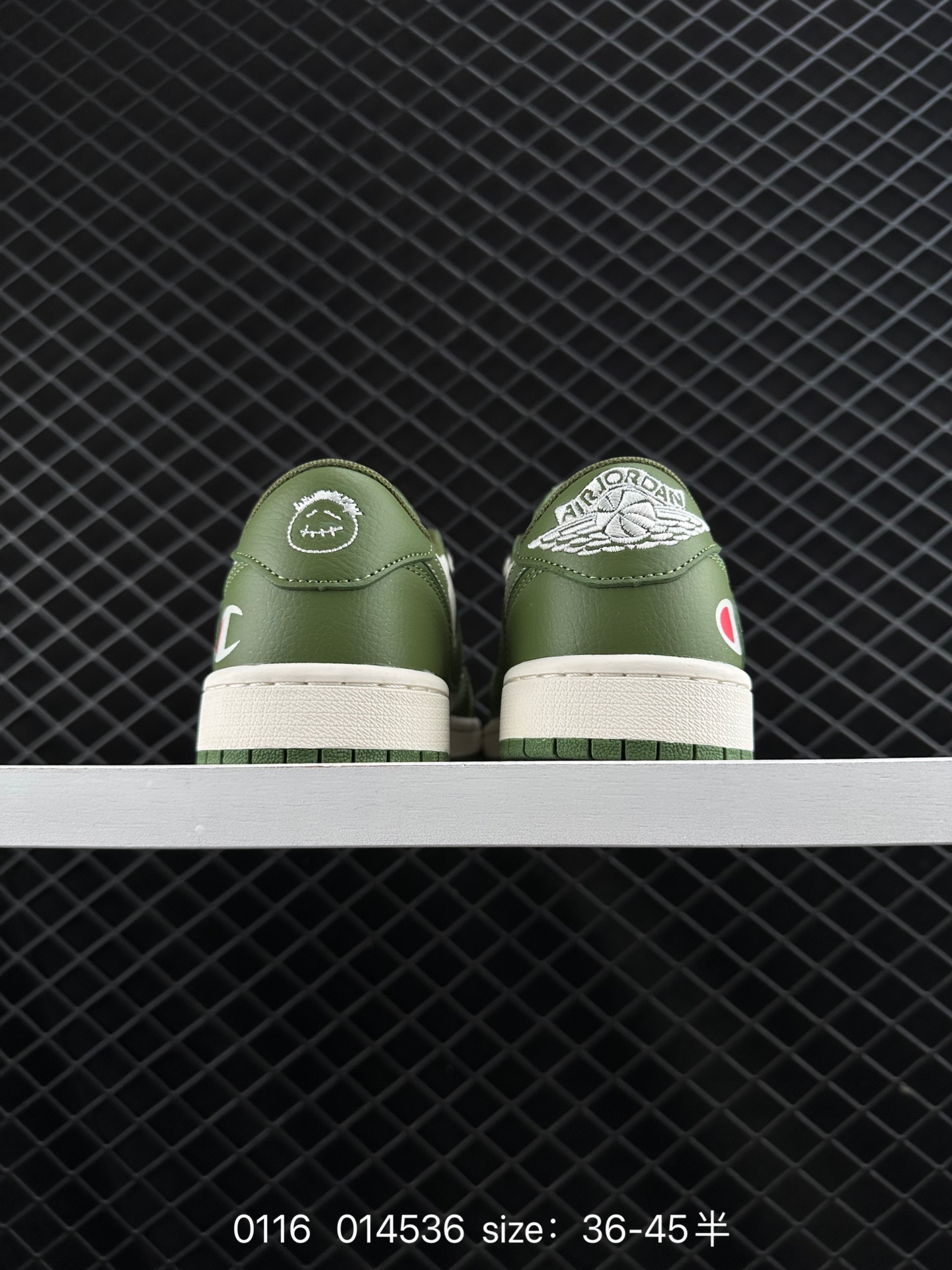 Travis Scott x Air Jordan 1 ” Reverse Mocha “  GUCCI AJ1